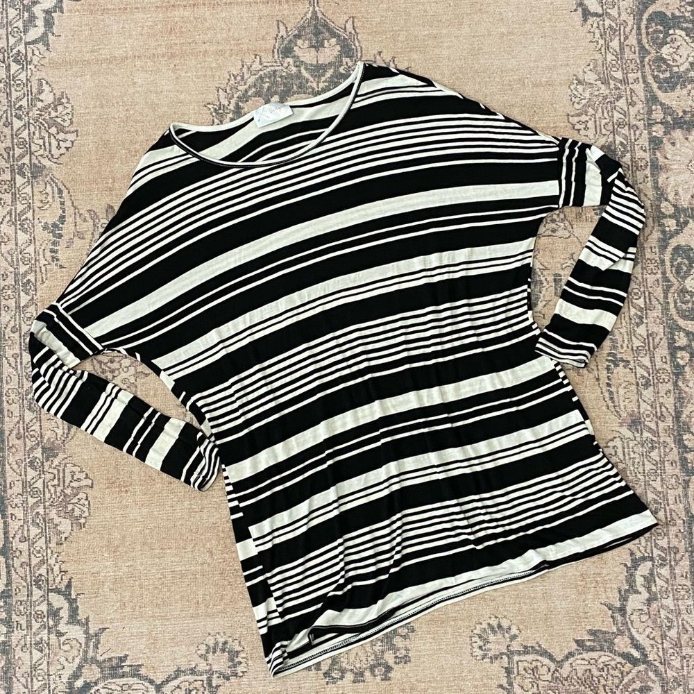 DD designs striped piko style top, S, NWOT